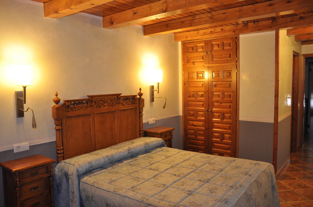 Hostal La Font Os de Civis Ruang foto