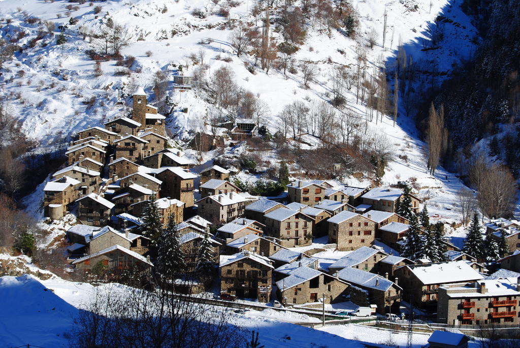 Hostal La Font Os de Civis Bagian luar foto