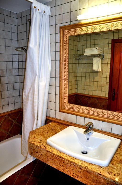 Hostal La Font Os de Civis Ruang foto